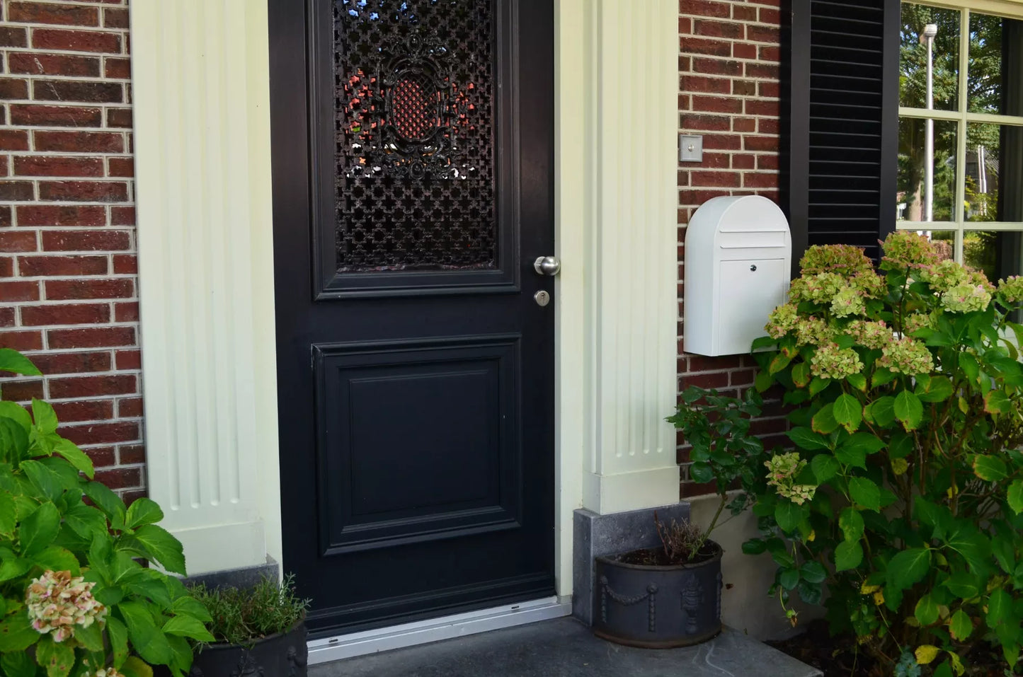 Bobi Classic Slim Front Access Modern Locking White Mailbox and Round Black Post Combo